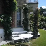 Frühstückspension D'hotes Les Charmettes 3*