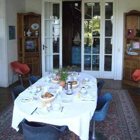Frühstückspension D'hotes Les Charmettes 3*