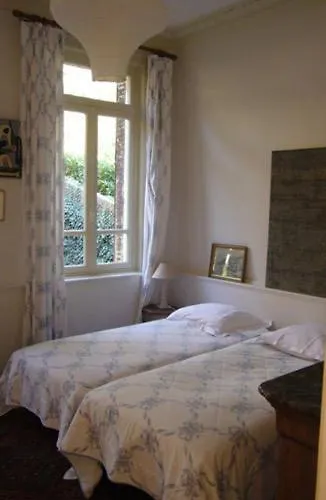 D'hotes Les Charmettes 3*