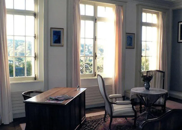 D'hotes Les Charmettes Bed & Breakfast 3*